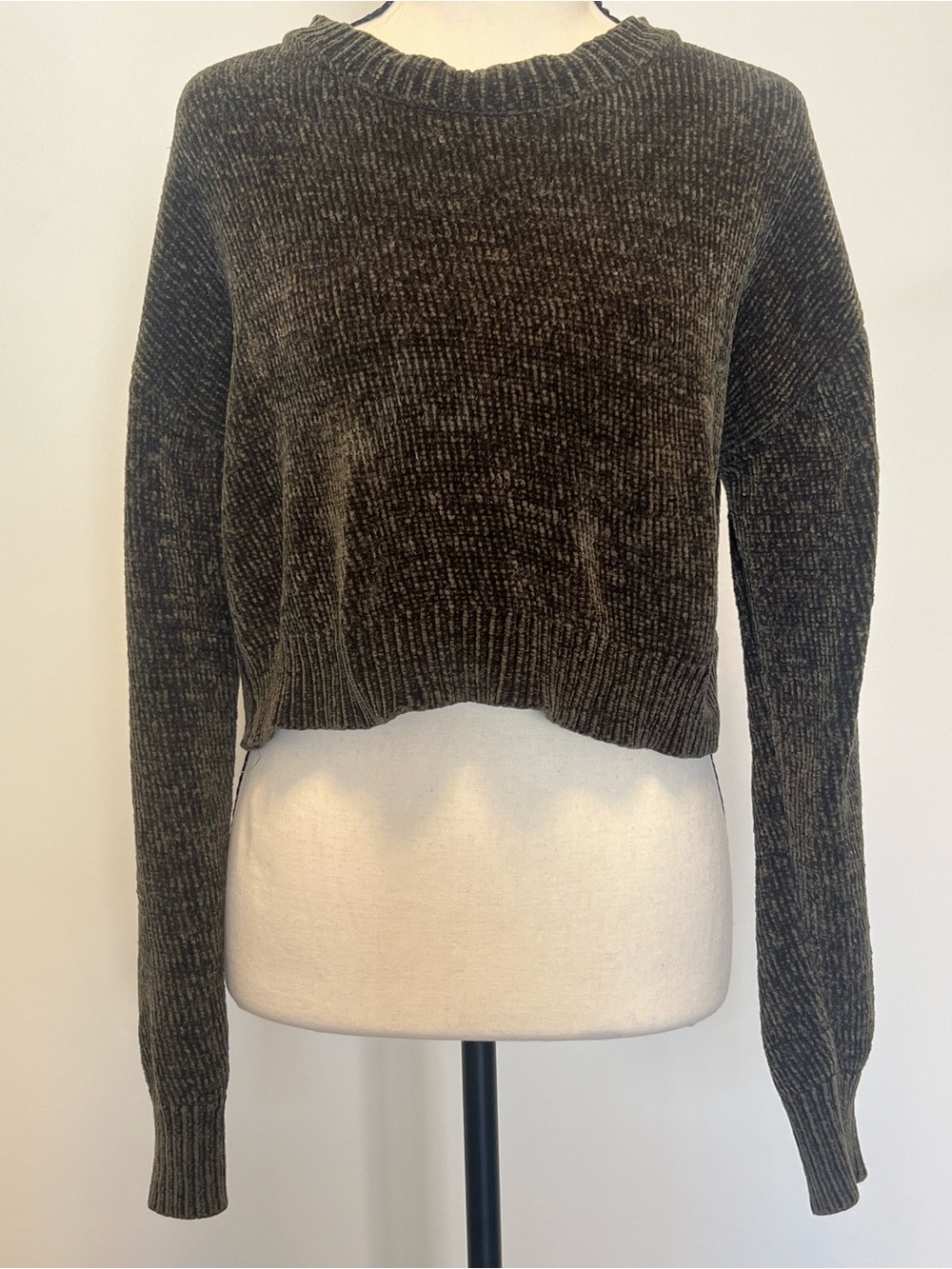 Cropped Chenille Crewneck Sweater in Olive